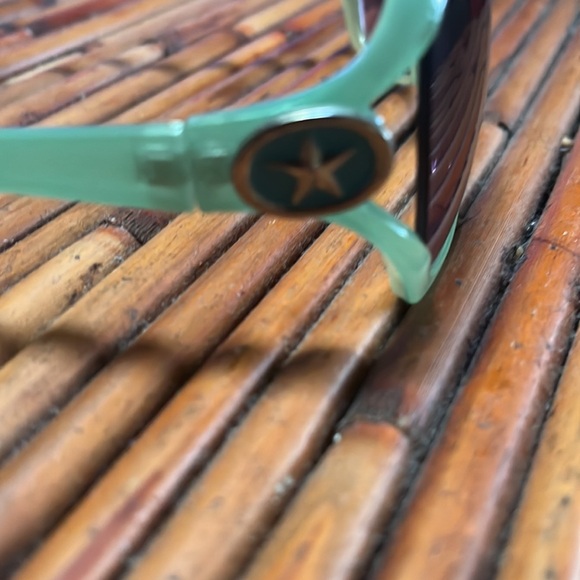 SUNGLASSES - Picture 2 of 4